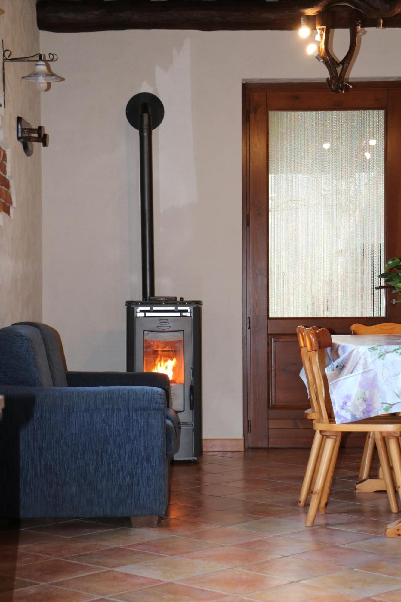 Casa Vacanze Le Primule Peveragno ภายนอก รูปภาพ